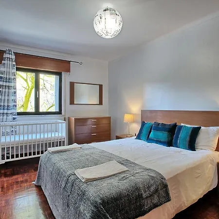 Apartment Cristo Rei Gaerten Lissabon